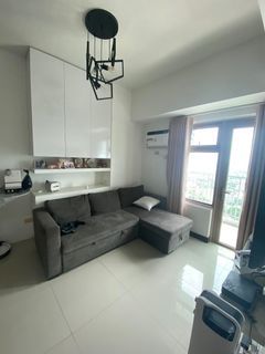 For RENT: Fully Furnished 1 Bedroom in The Magnolia Residences