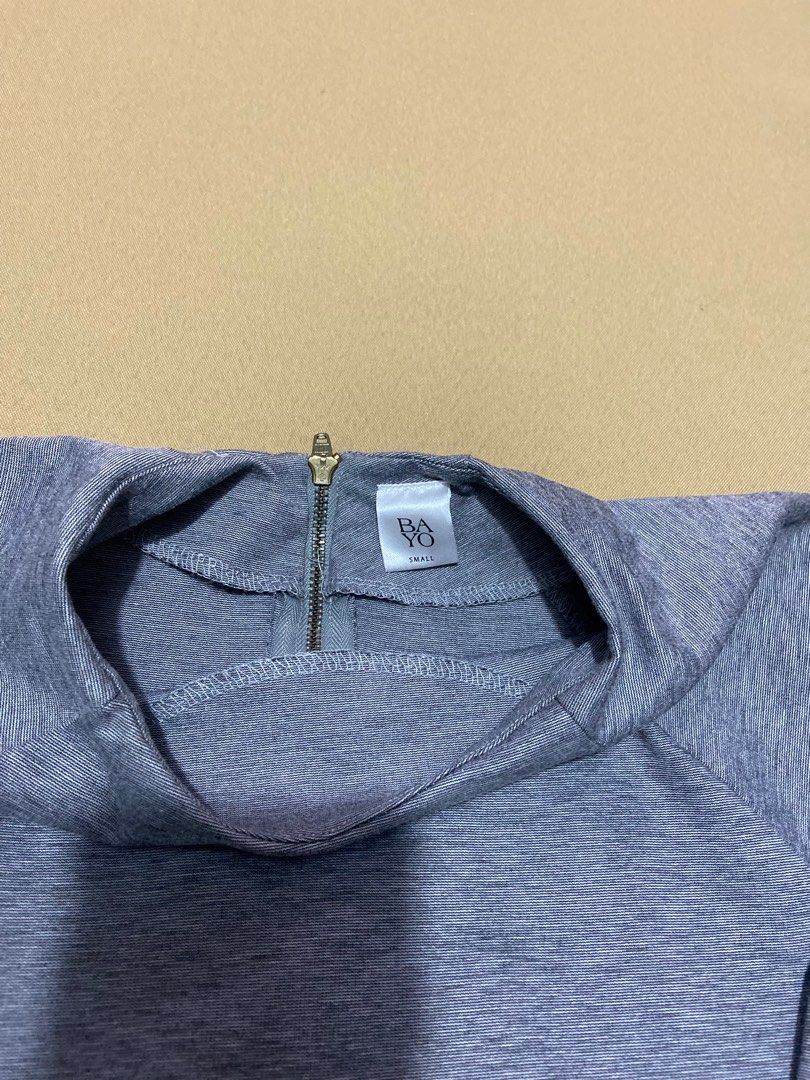 Formal / Corporate / Office Blouse (Category: Blouses) located in Bulacan. Submitted by bebeella (Listing ID 1255071764, Image 3). Description: Never worn got the wrong size. Thick gray fabric. 3/4 sleeves. Nice corporate semi-stretchable blouse..