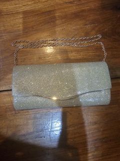 Formal clutch with gold chain