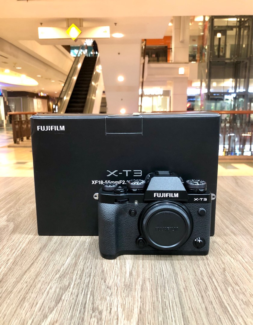 Fujifilm XT3 XT3 Body only Sc 23 (99.9 new), Photography, Lens & Kits