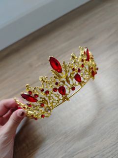 Gold crown hair accessories