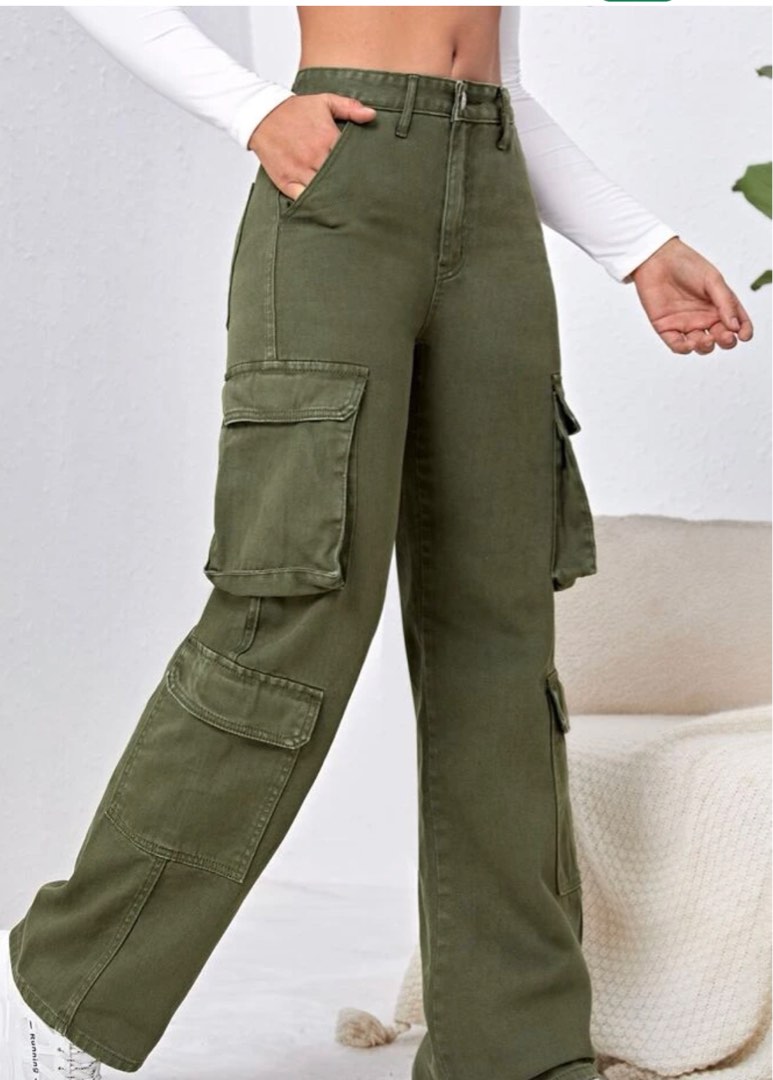 Green cargo, Women's Fashion, Bottoms, Jeans & Leggings on Carousell