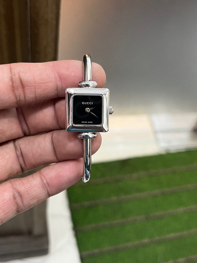 Gucci watch hotsell 1900l