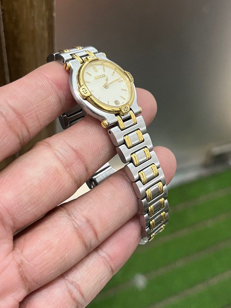 Gucci 9000l ladies watch best sale
