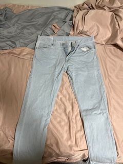 （分類：）位於 。 由 whysoserious45 提交（商品編號 1255137734，圖片 1）。簡介： 。