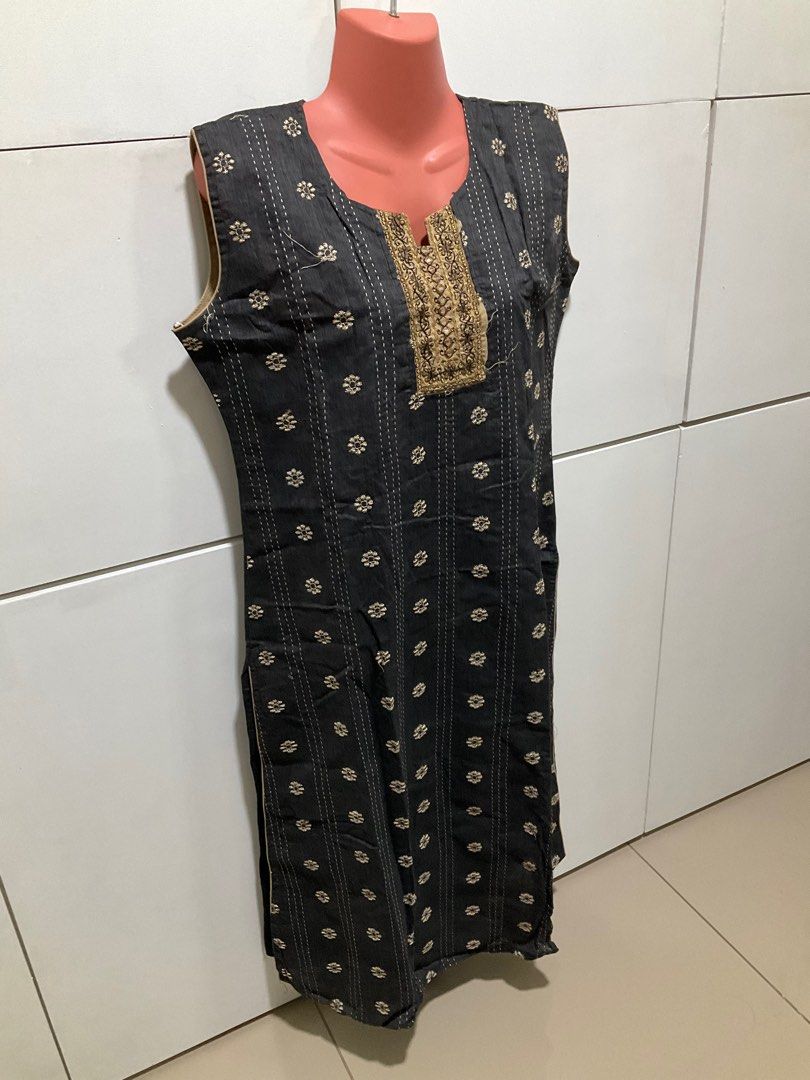 Indian Sari Set (Category: Sets or Coordinates) located in Bacoor. Submitted by shamraq (Listing ID 1255009162, Image 3). Description: 3 piece Indian Sari: 1. Long blouse (S-M), gray colorir with floral embroidery 2. Cream drawstring pants (S-XL) 3. Long Scarf gray and cream Provision for sleeves to be attached if you do not want the sleeveless blouse..