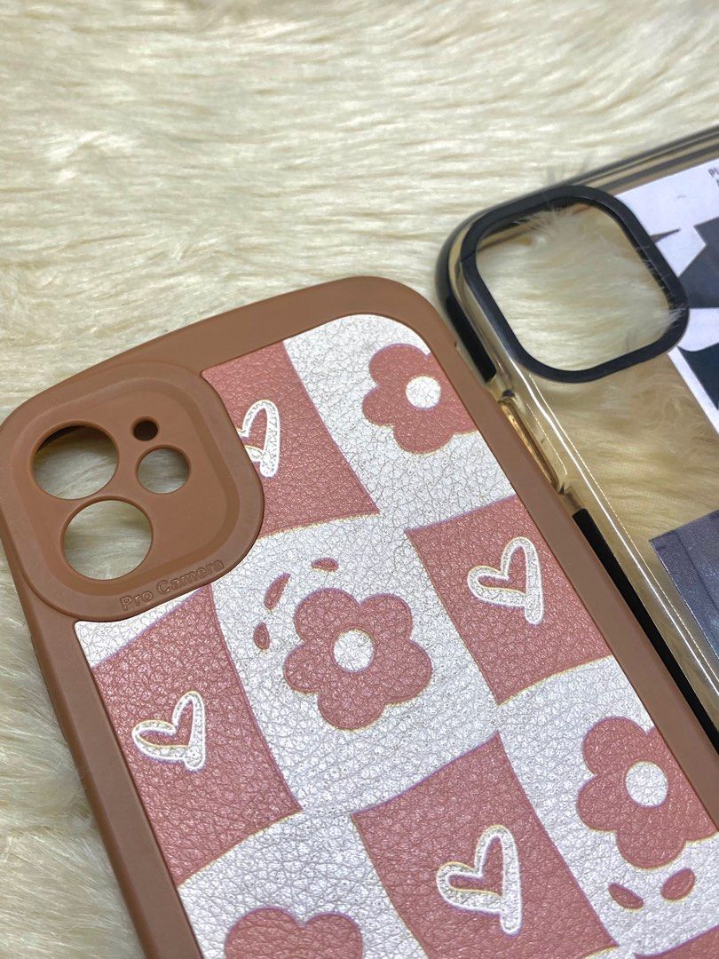 Iphone 11 Bundle Case (Category: Cases & Sleeves) located in Pateros City. Submitted by kykyyyy_ (Listing ID 1255070813, Image 2). Description: .