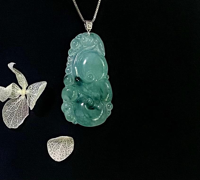 Jade Pendant Women s Fashion Jewelry Organisers Necklaces on