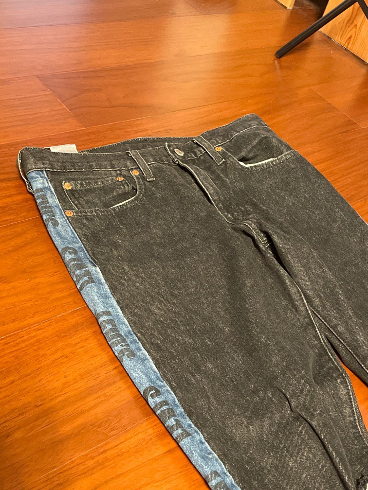 Levis 32 2025