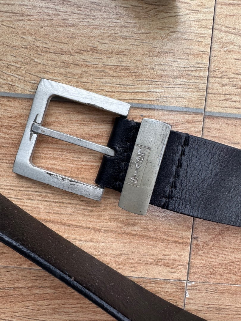 levis belt price