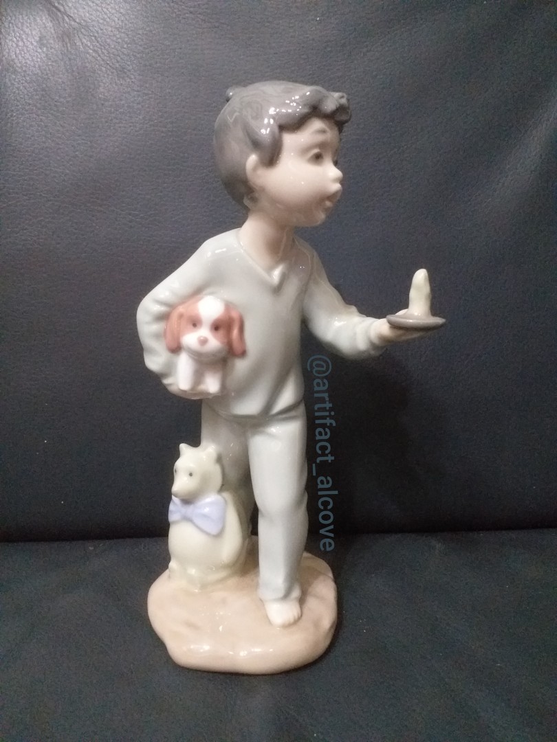 Lladro NAO Figurine Spain Handmade Porcelain Display Art Decor Vintage