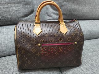Louis Vuitton LV 老花字紋 限量桃紅雷射洞洞 30公分波士頓包/手提包