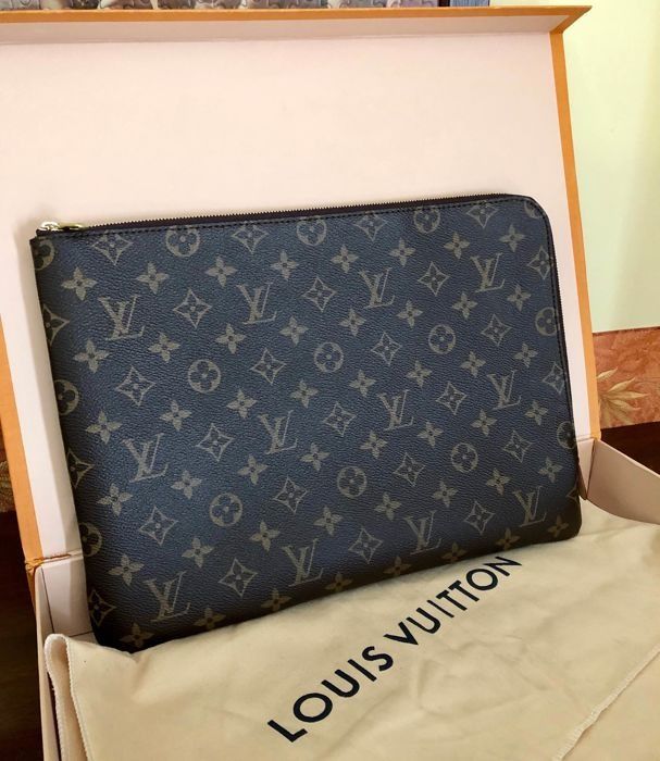Louis Vuitton Monogram Canvas Etui Voyager GM Laptop Case