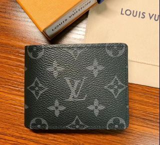 Share my new louis vuitto neo wallet trunk ! Nice boy~ #bag #lv #louis