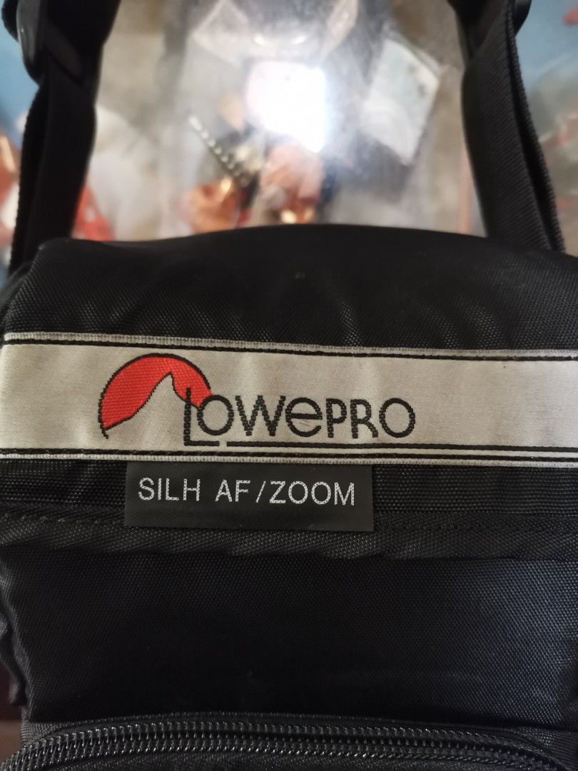 LOWEPRO CAMERA BAG (Category: Camera Bags & Carriers) located in Tanay. Submitted by judevalcorza (Listing ID 1255103408, Image 2). Description: LOWEPRO CAMERA BAG MODEL SILH AF/ZOOM GOODS IN MIRROR LENS CAMERA EXCELLENT CONDITION NO ISSUE 500 PLUS SHIP.