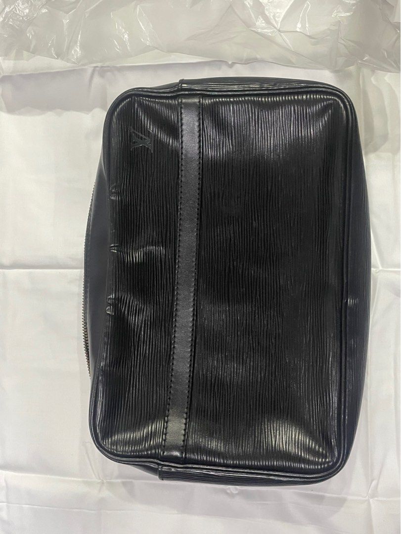 solid black louis vuitton