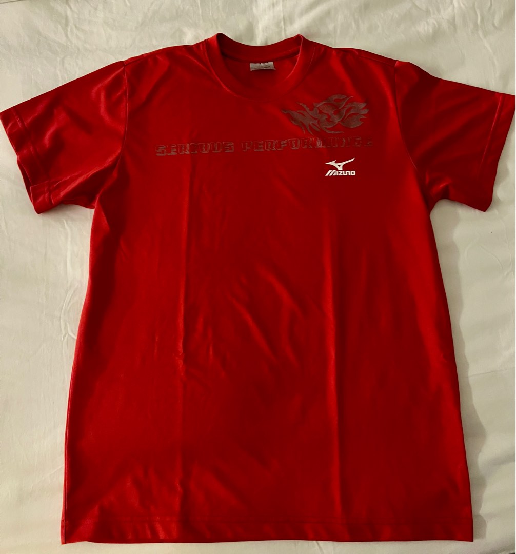 Mizuno size M red tee Men s Fashion Tops Sets Tshirts Polo