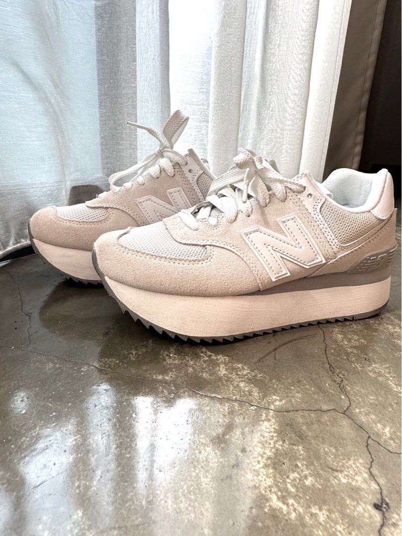 White and best sale tan new balance