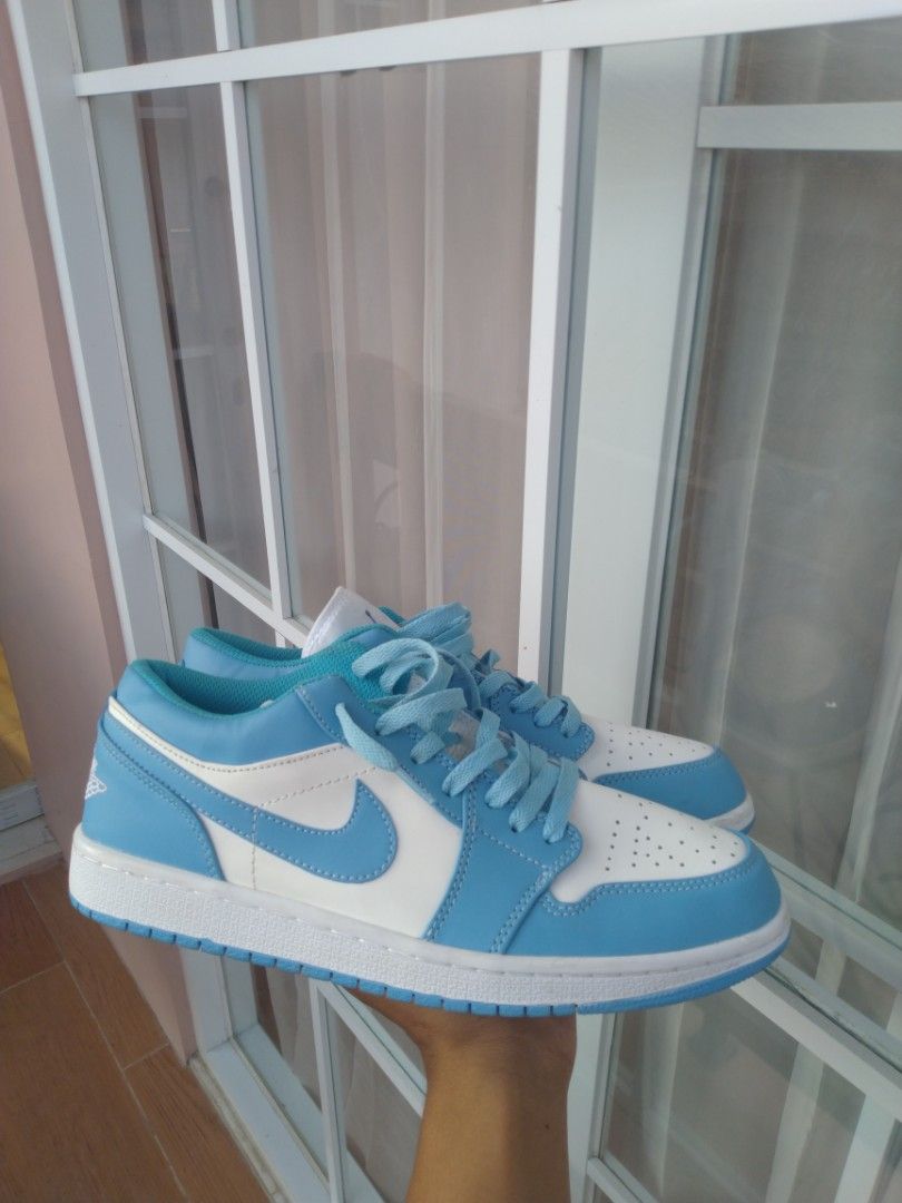 Nike Air jordan low, Fesyen Pria, Sepatu , Sneakers di Carousell