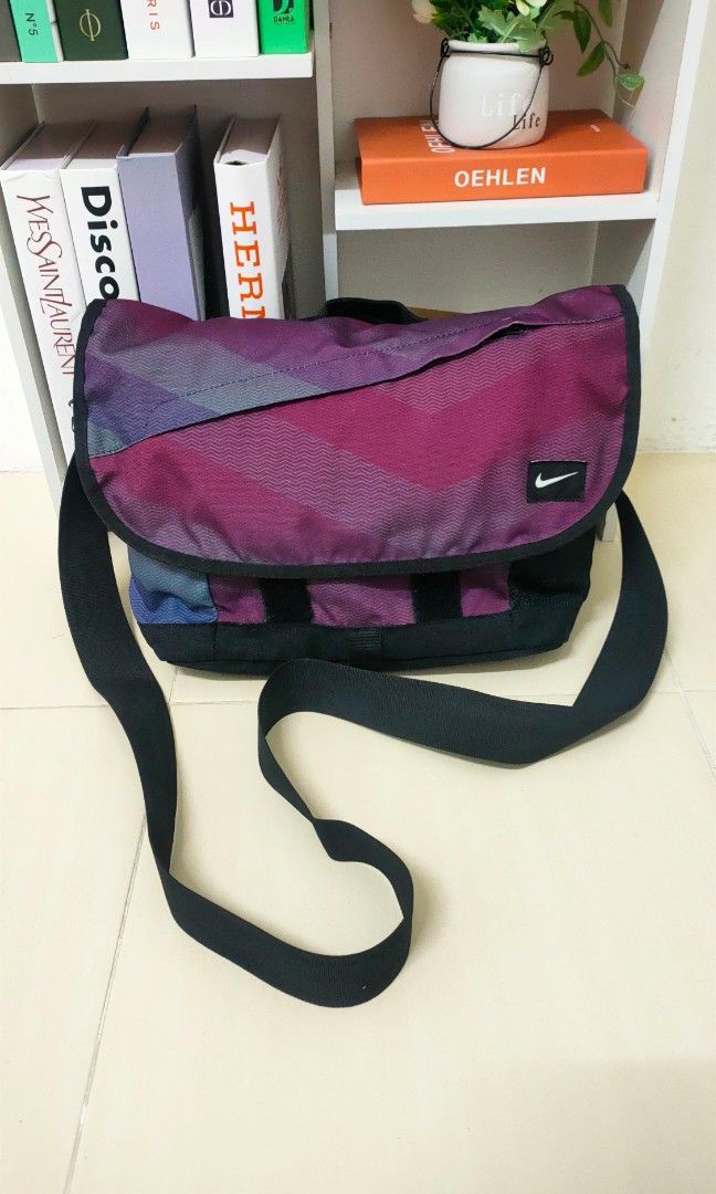 Nike laptop messenger bag best sale