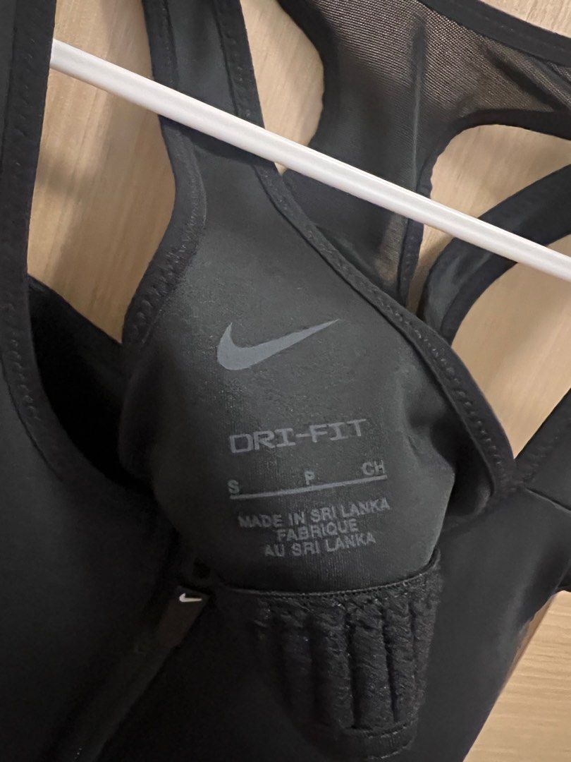 Nike sport bra size s