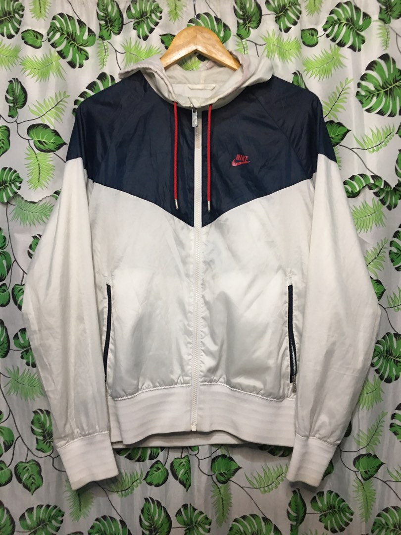 footlocker nike windrunner