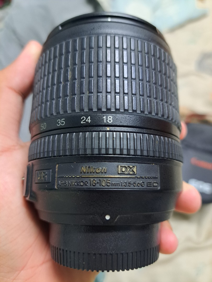 Nikon AF-S DX 18-105mm F3.5-5.6G ED VR 遠攝變焦鏡頭, 鏡頭有刮傷,輕微發霉, 堪用等級。拍起來沒啥差,  無前蓋,有後蓋〔後面有拍出來的畫面〕