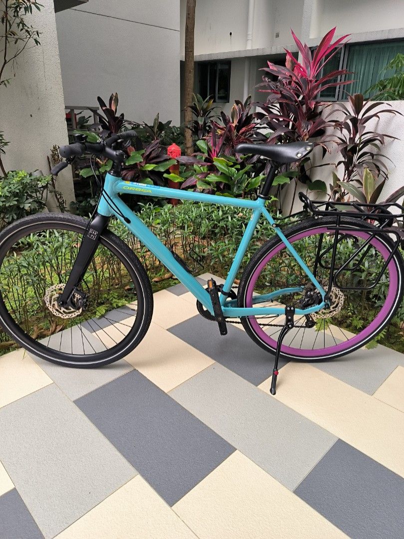 Orbea Carpe 20 hybrid bike bicycle with rear rack. Price is nego