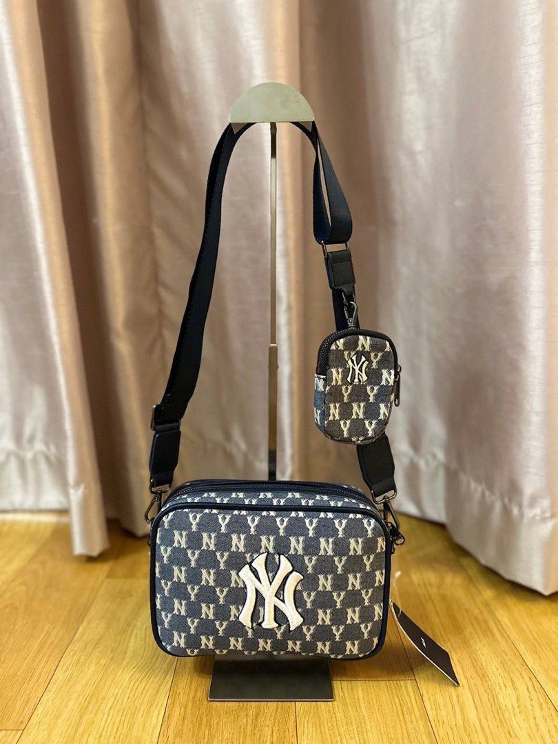 Women's New York Yankees Dooney & Bourke Game Day Suki Crossbody Bag