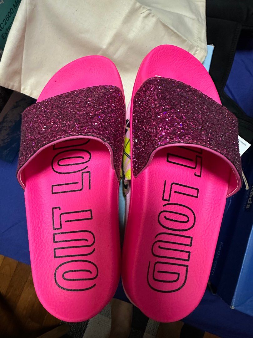 Pink glitter adidas slides outlet