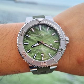 (Category: ) located in . Submitted by ruski.watch.co (Listing ID 1255072064, Image 1). Description: .
