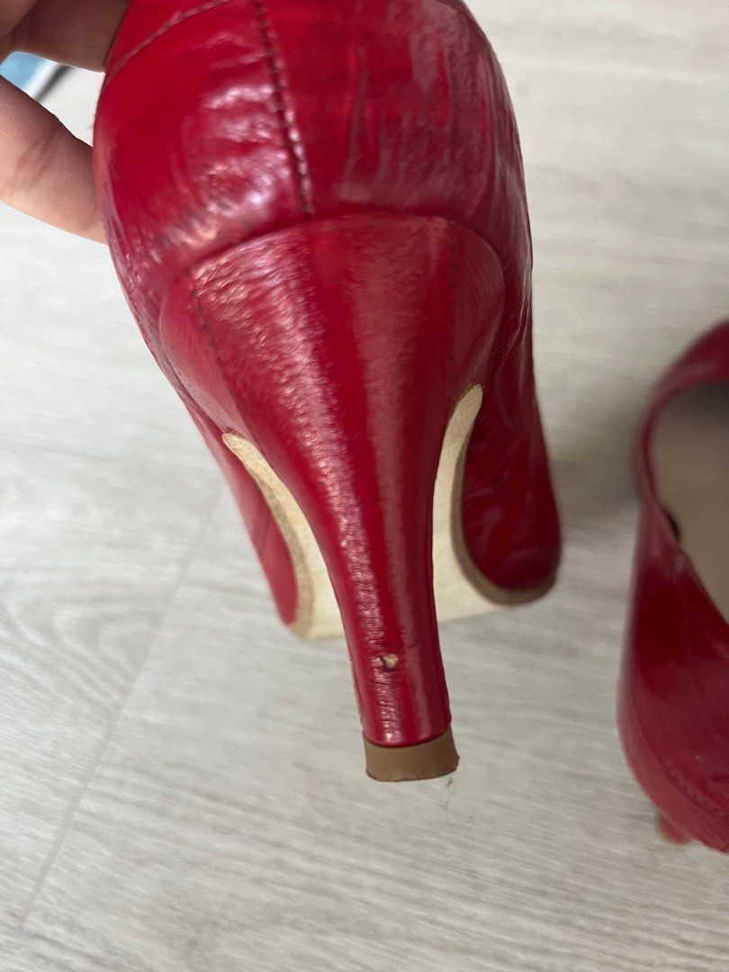 Red heels clearance size 9