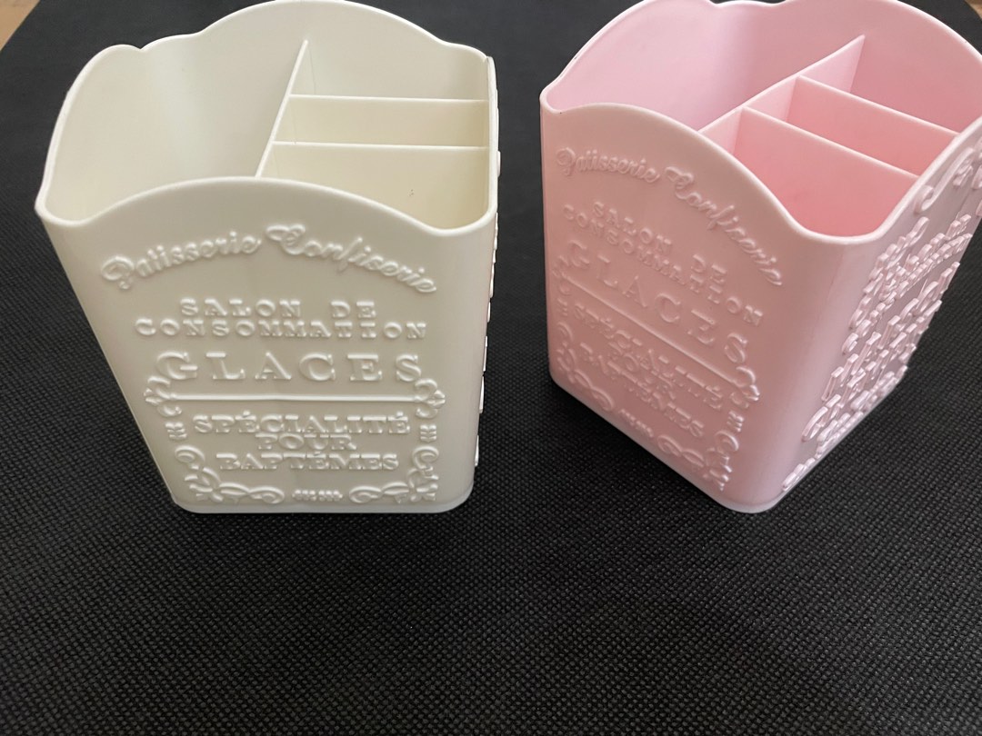 Pen Holder Daiso white and pink, Hobbies & Toys, Stationary & Craft