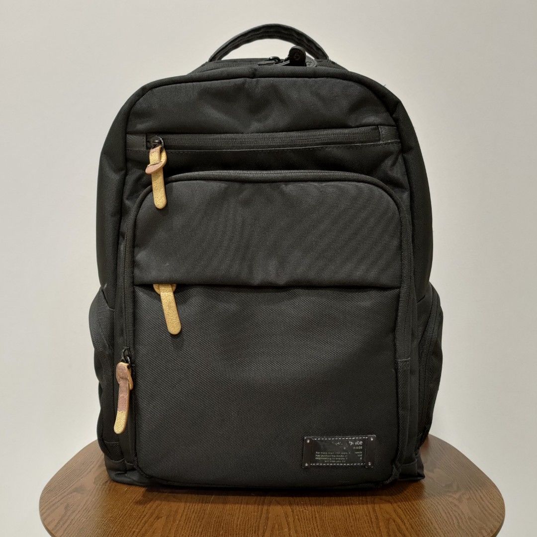 Avant samsonite sale
