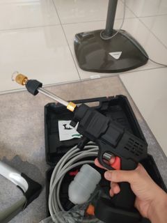 Pressure washer battery handheld