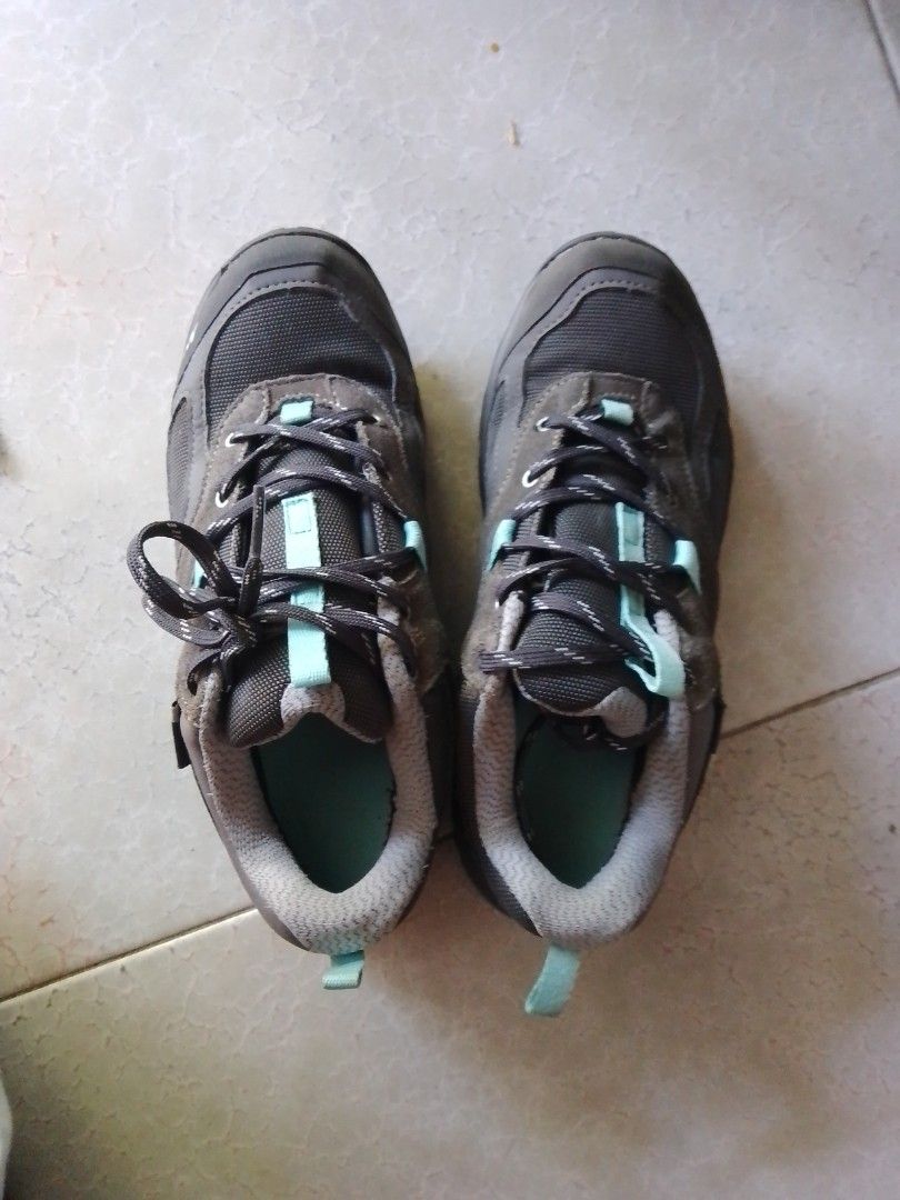 Quechua hot sale mountain shoes
