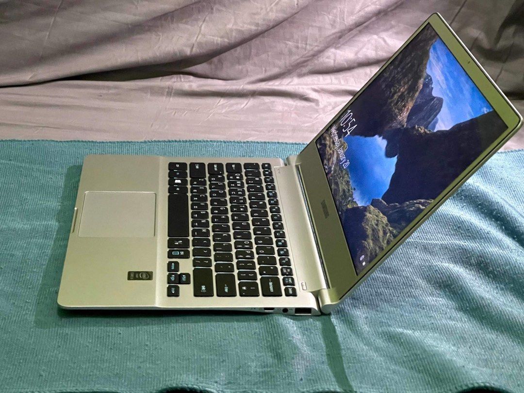Samsung i5 5th gen slim type laptop, Computers & Tech, Laptops ...