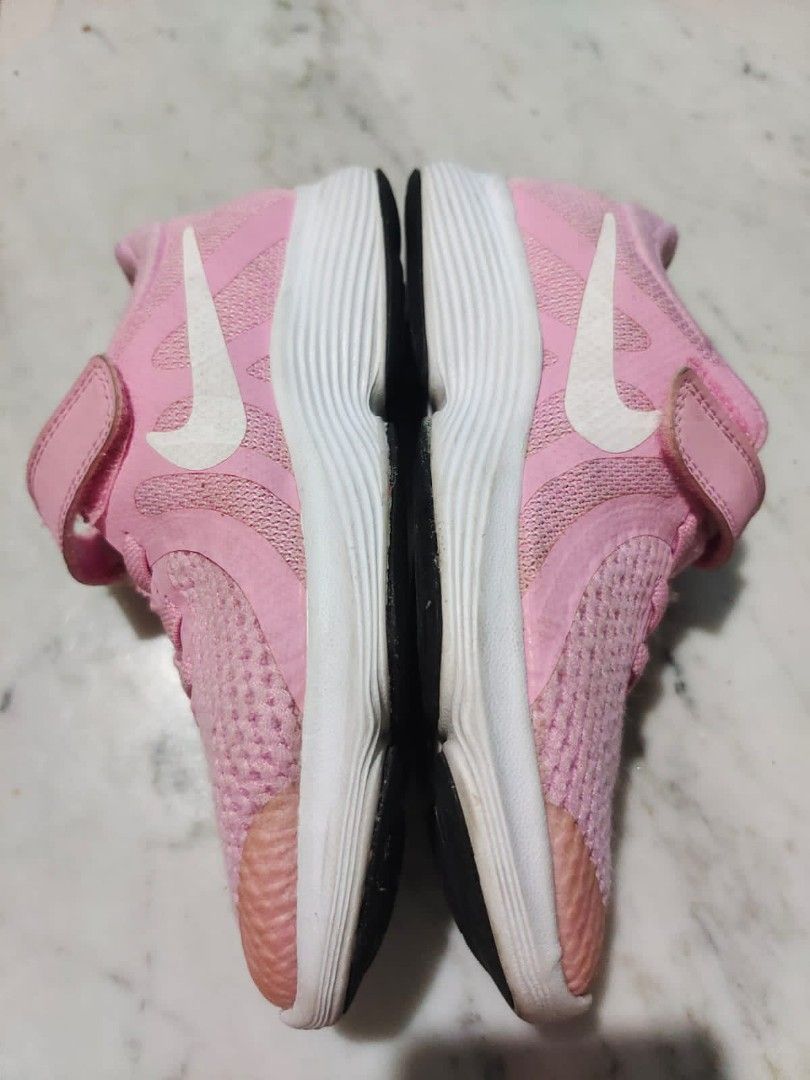 Nike revolution 4 outlet 32