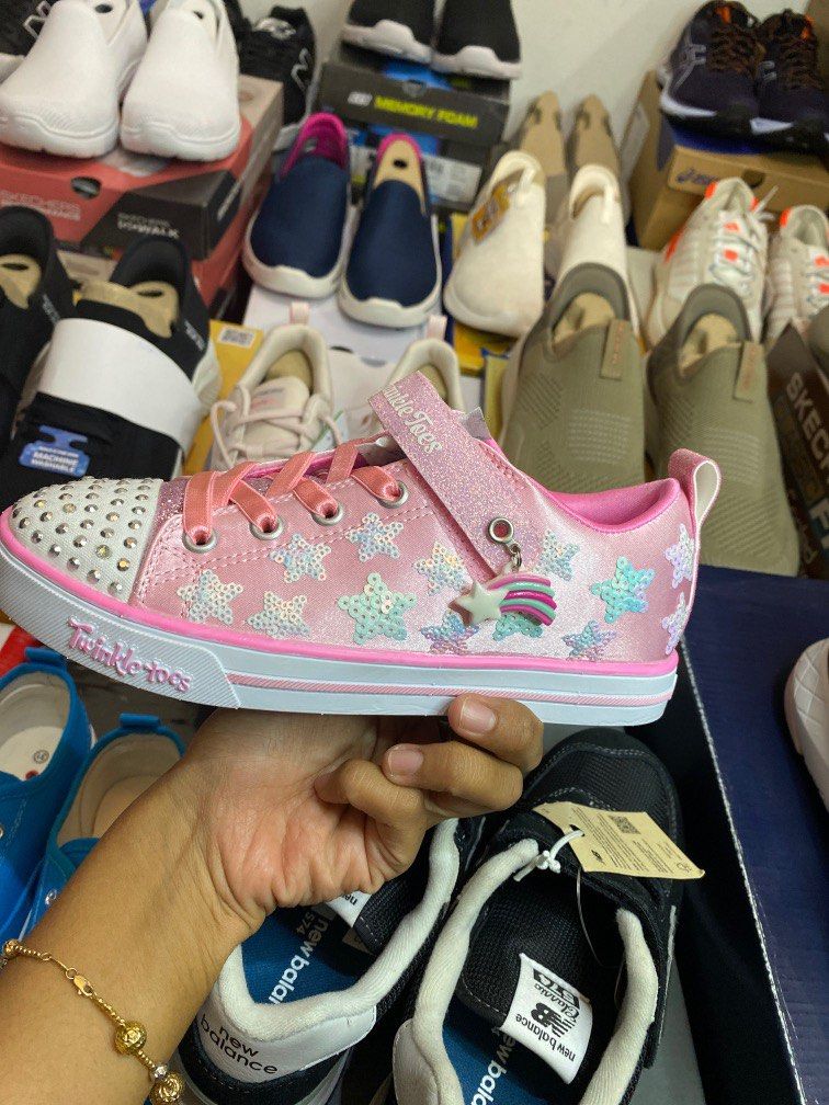 Sepatu skechers twinkle toes on sale