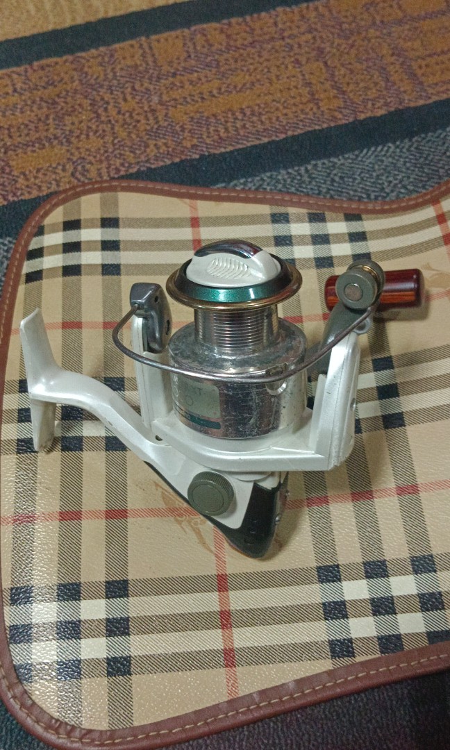 Fishing Reel Shimano Sienna XT 4000, Sports Equipment, Fishing on Carousell