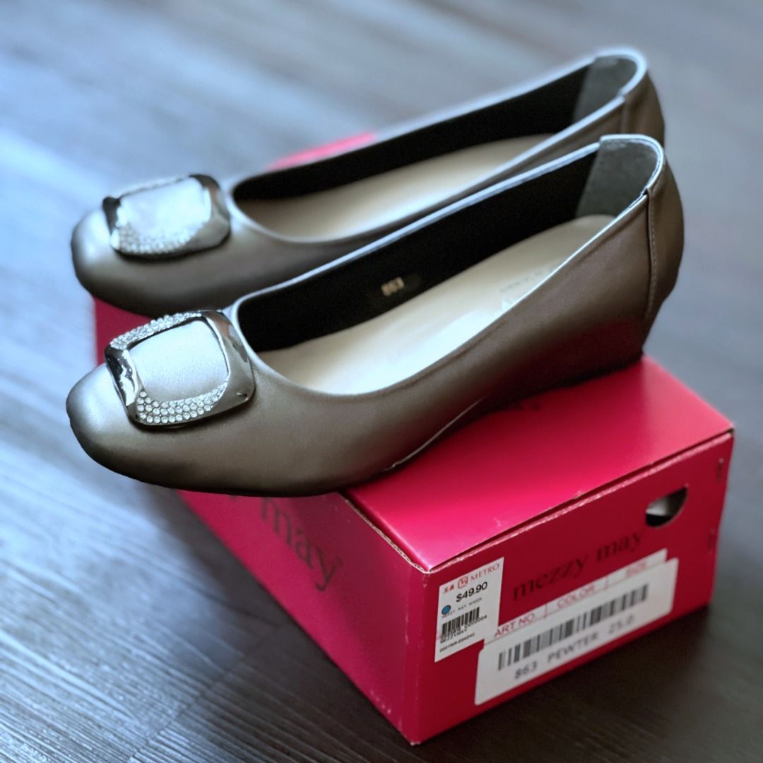 Silver Pumps with Micro Wedge Mezzy May, Women's Fashion, Footwear ...
