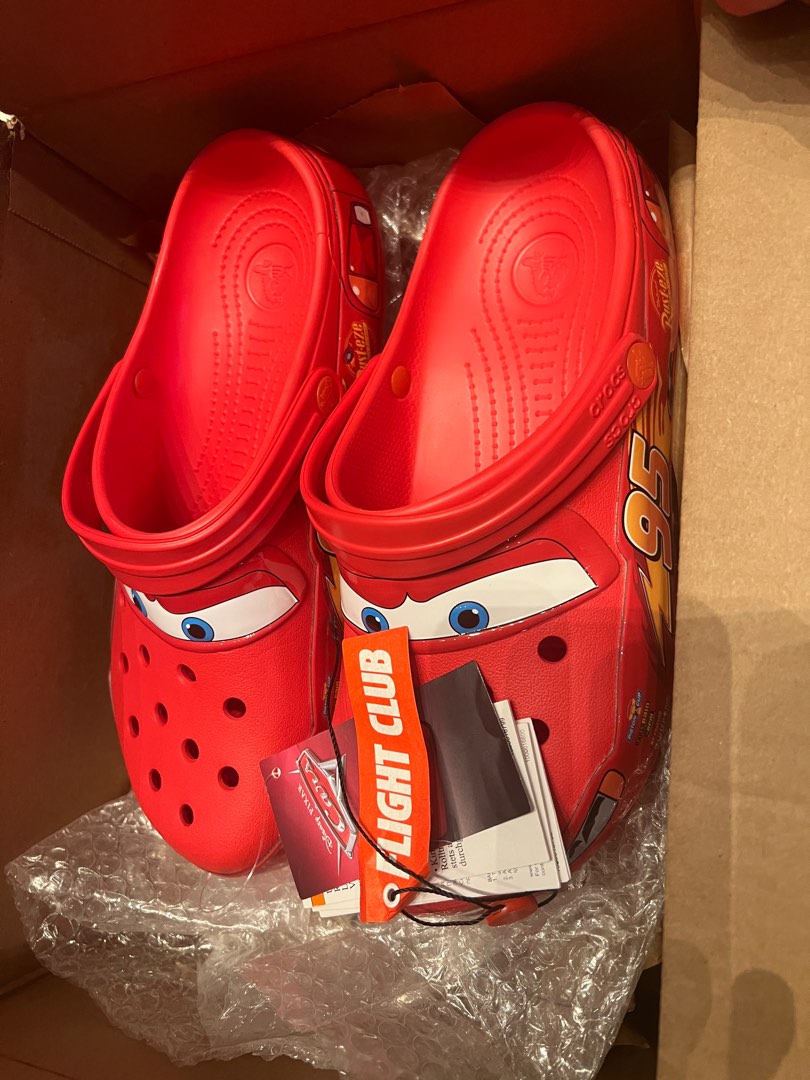SIZE 10 LIGHTNING MCQUEEN CROCS, Men's Fashion, Footwear, Slippers & Slides on Carousell
