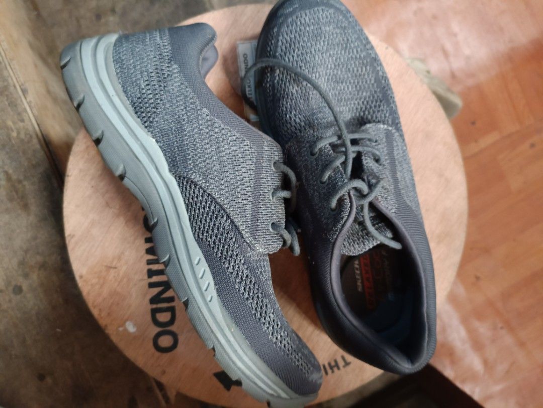 SKECHERS PRELOVED ORIGINAL Fesyen Pria Sepatu Sneakers di