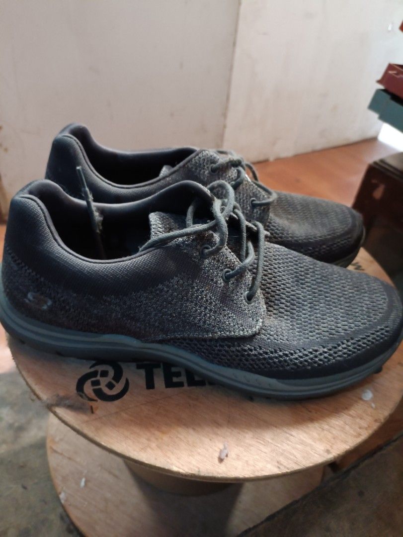 SKECHERS PRELOVED ORIGINAL Fesyen Pria Sepatu Sneakers di