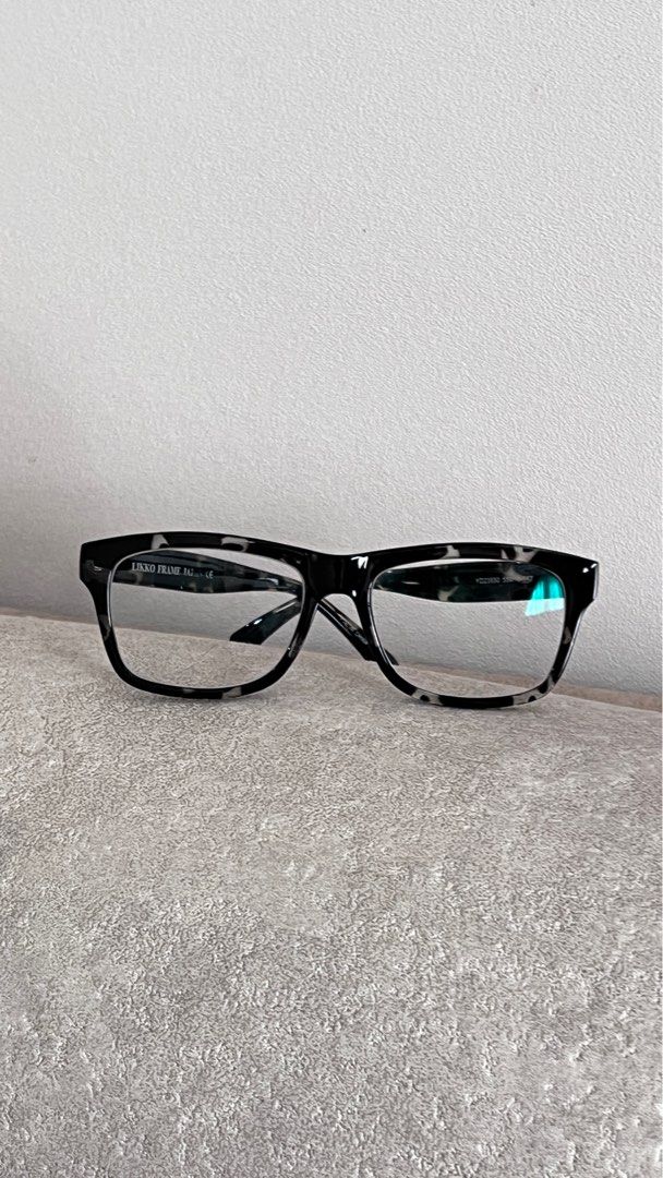 Spectacles (Category: Sunglasses & Eyewear) located in Shah Alam. Submitted by 22vintage (Listing ID 1255097603, Image 3). Description: Advanced anti-blue light glasses Eye protection is a must for those who keep electronic products with them.