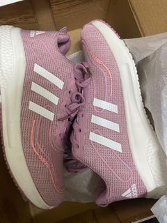 Sport shoes
