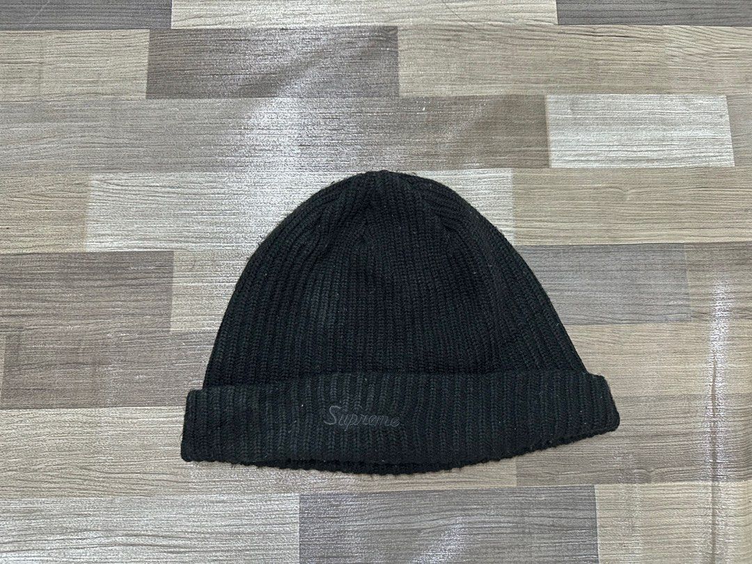 Supreme ori Men s Fashion Watches Accessories Beanie on Carousell