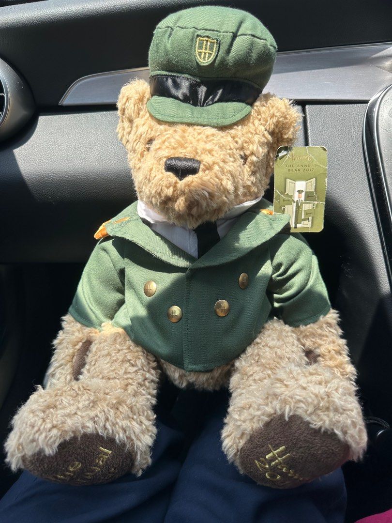Harrods annual shop teddy bear 2017