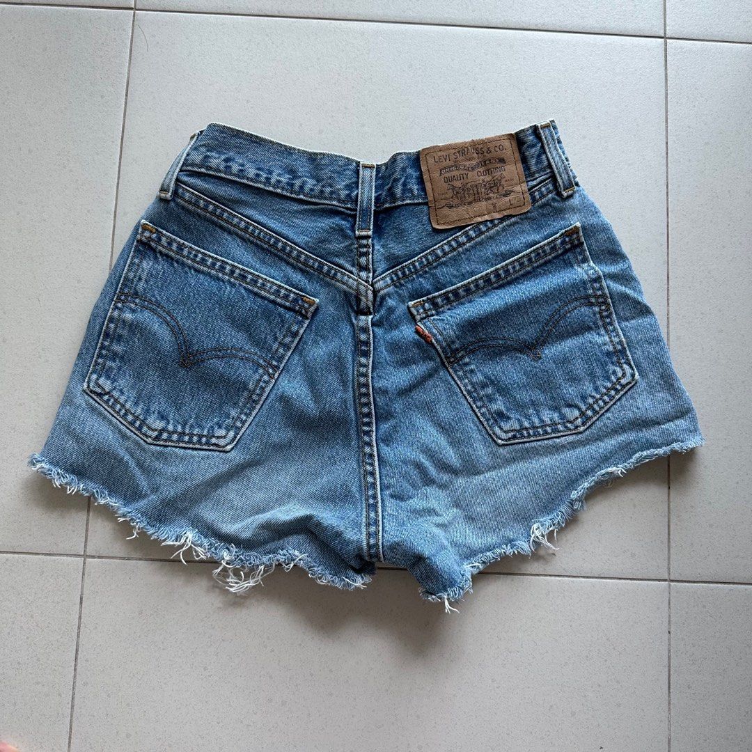 UK6 Levi s Denim High Waisted Cutoff Frayed Shorts Women s