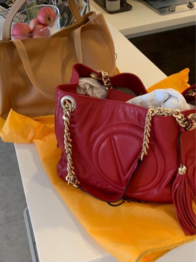 Valentino verra 2025 leather shoulder bag